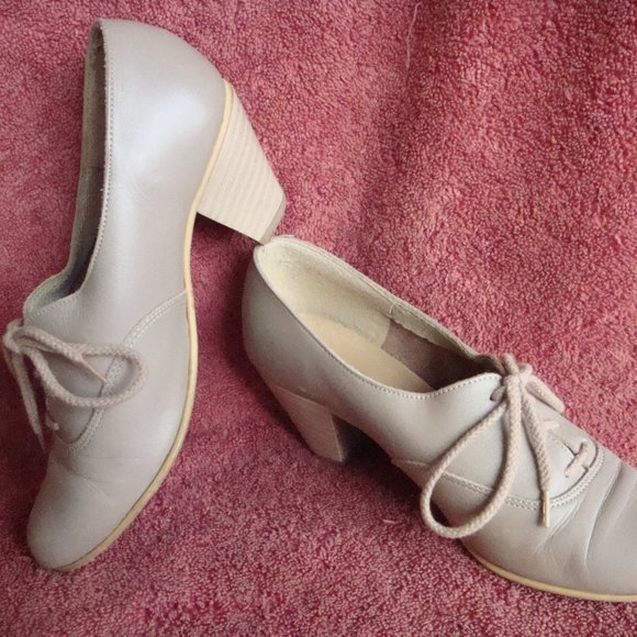 Cute Woman's 2" shoes  "Balloons" - Picture 1 of 5